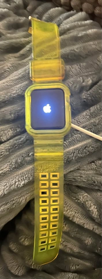 Apple Watch Series 3 Nike+ Yellow Band & Case - photo 3