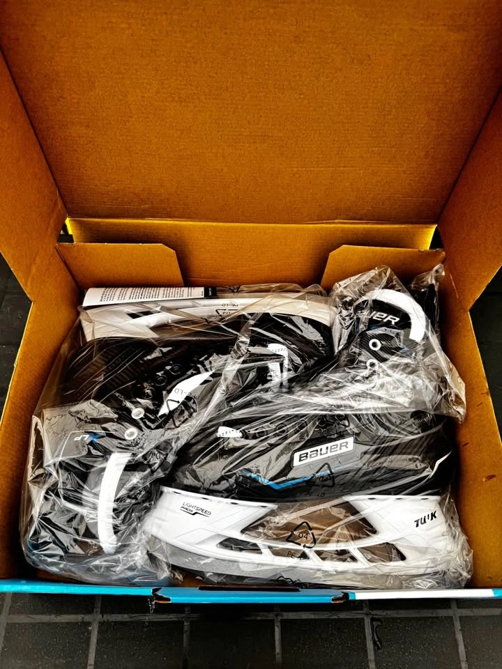 Ice skates size 10