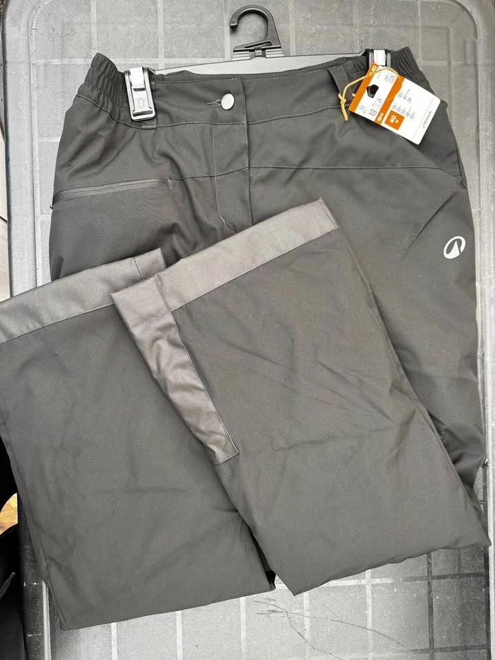 Snow pants and gloves - photo 2