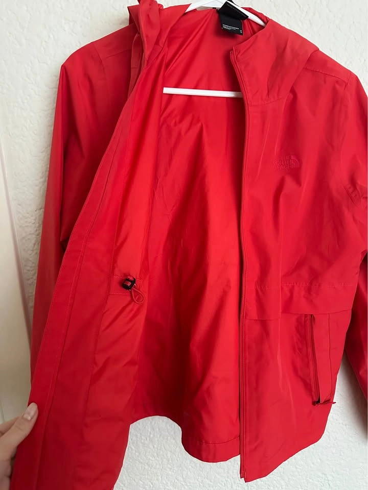 North Face Water Proof Jacket - photo 3