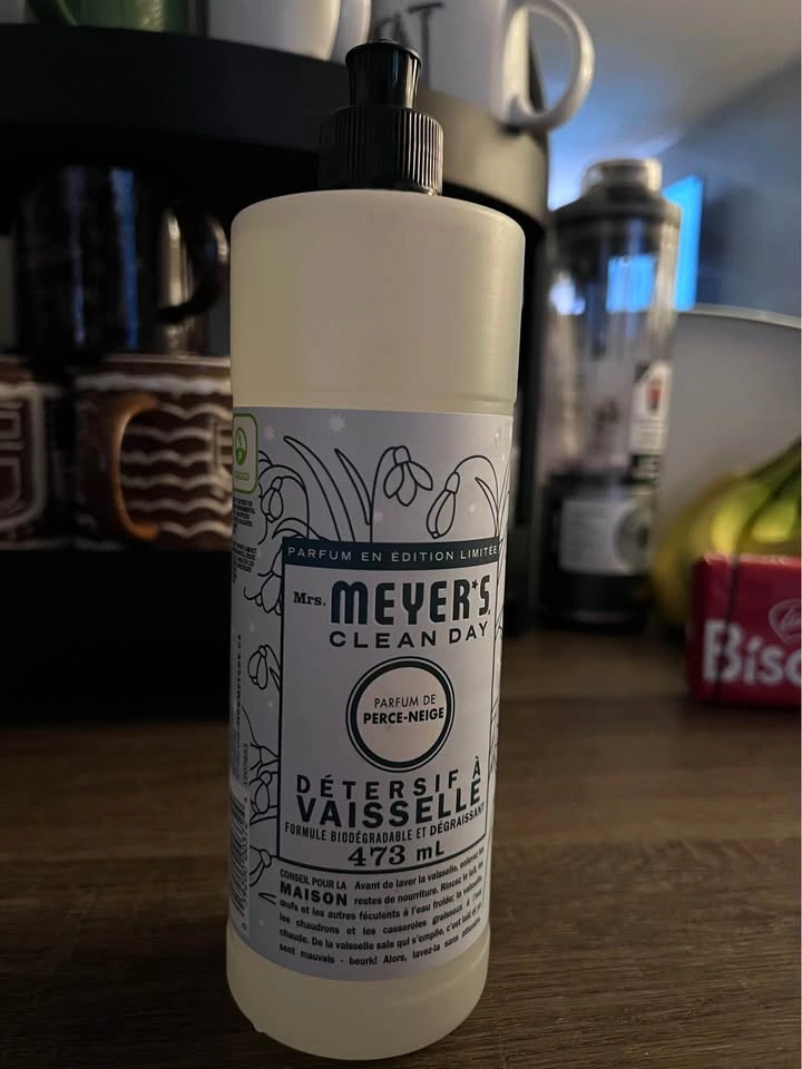 Mrs. Meyer's Snowdrop Dish Soap - Sold Out Seasonal Scent - photo 3