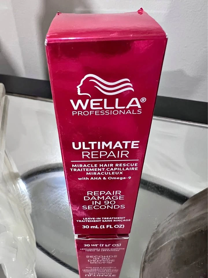 WELLA Ultimate Repair Miracle Hair Rescue Treatment, 30mL NWT