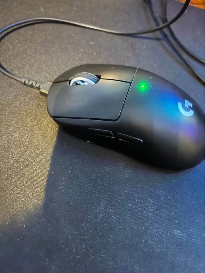 Logitech G Pro Wireless Superlight - photo 2