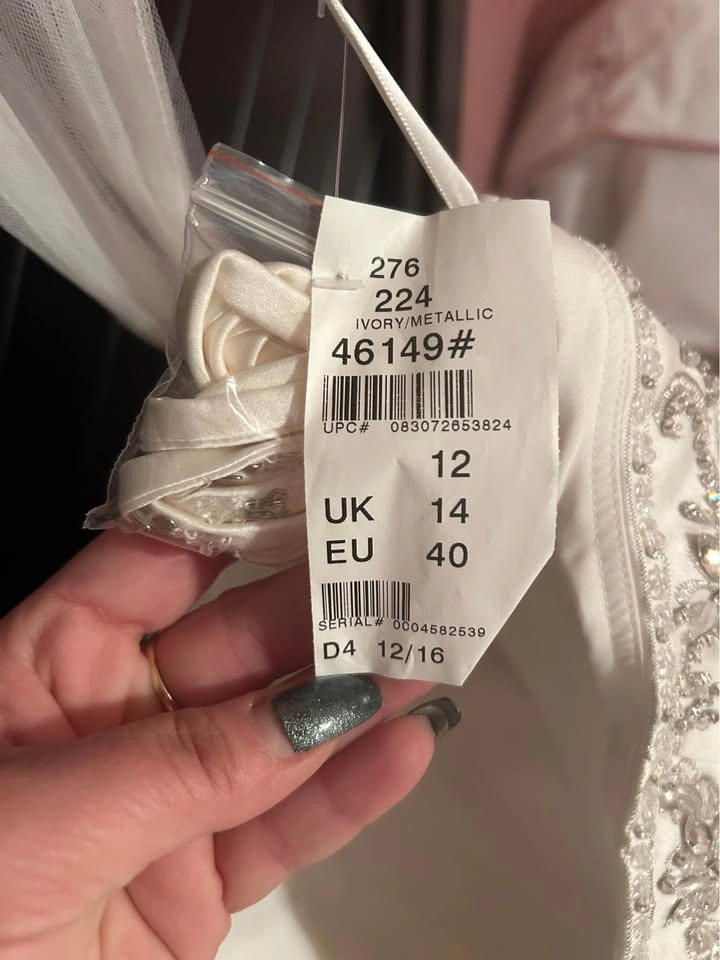 Disney Belle Wedding Dress by Alfred Angelo - Size 12 - photo 2