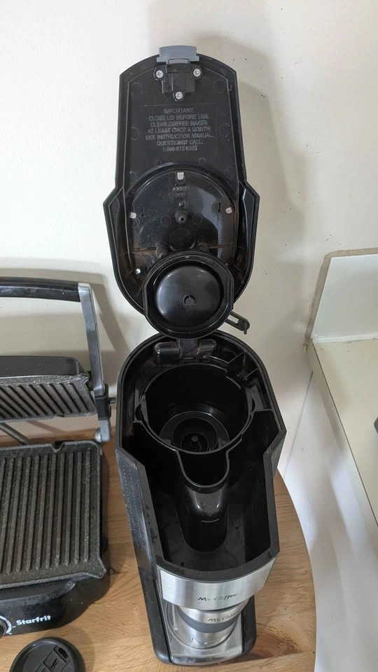 Mr. Coffee Single Cup Coffee Maker w/ Grinder & Travel Mug - photo 3