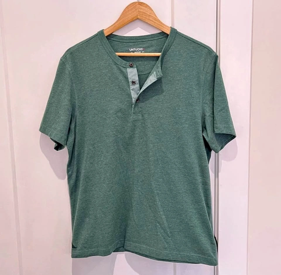 UnTUCKit EcoSoft Short Sleeve Henley T-Shirt MED