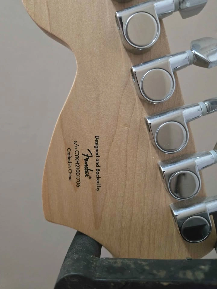 Fender Squier Affinity FMT HSS Strat blackburst - photo 3