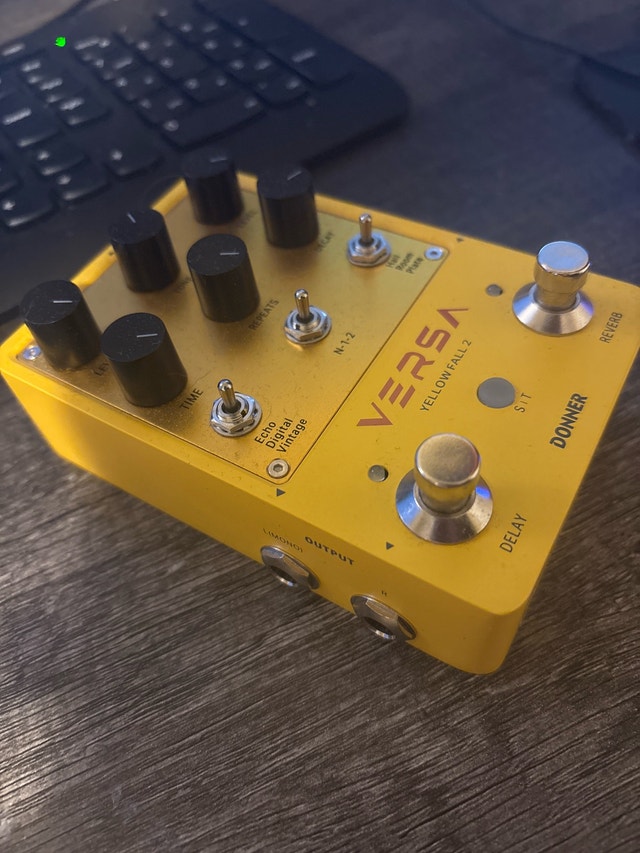 Verse Yellow Fall 2 Delay/Reverb Guitar Pedal - photo 2