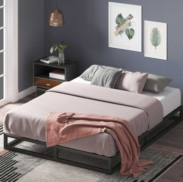 Full Size Metal Bed Frame - Black