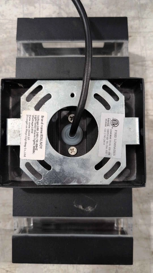 LPINYE LED Square Up and Down Wall Light (3 pcs) - photo 3