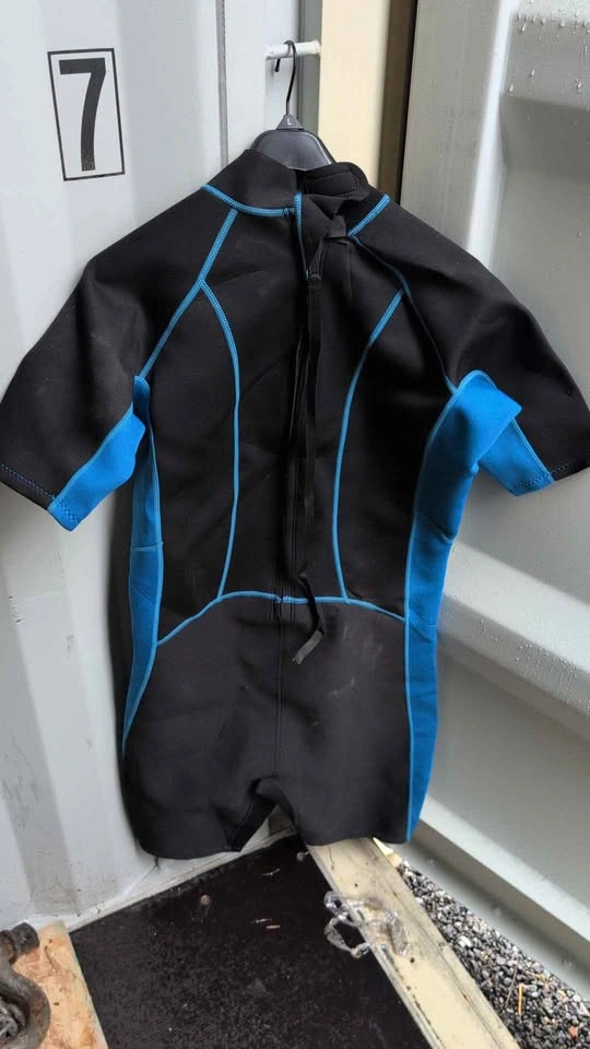 Mountain Warehouse L/XL Shorty Wetsuit - photo 2
