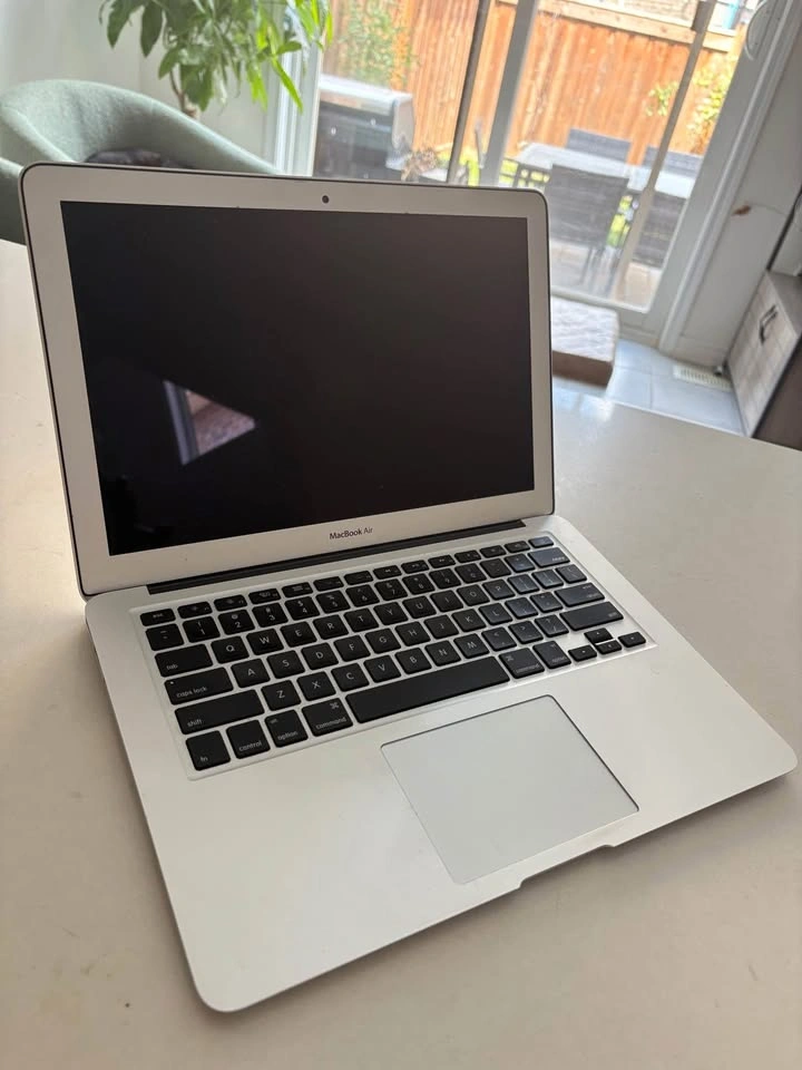 MacBook Air 2015 - photo 2
