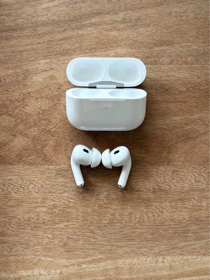 AirPods Pro 2nd Generation - photo 4