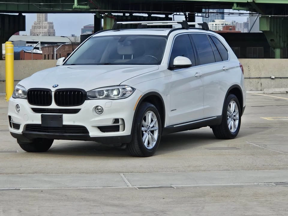 2015 BMW X5 xDrive35i Premium Sport Utility 4D - photo 2