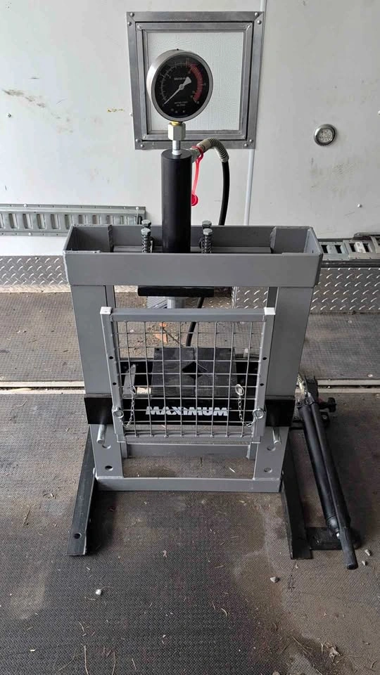 Maximum 10 ton hydraulic press