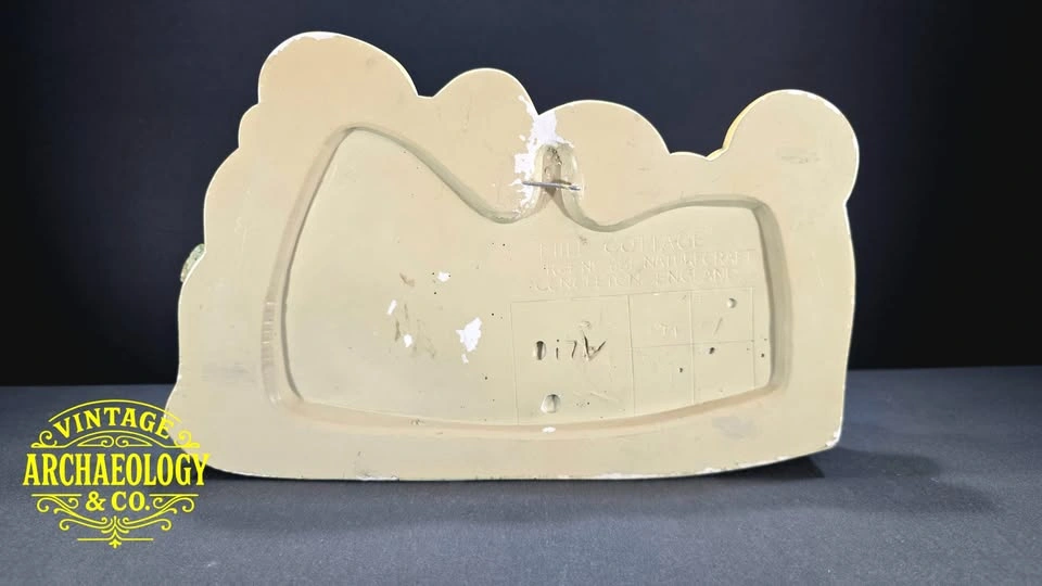 Naturecraft England Mill Cottage Chalkware Wall Plaque - photo 2