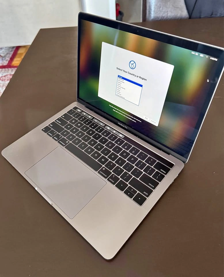 MacBook Pro 2018 13” – i5 / 8GB RAM / 256GB – Good Condition