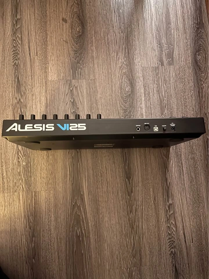 Alesis VI 25 MIDI Keyboard/Controller - photo 2