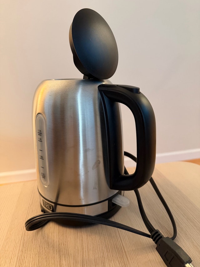 URGENT!! - Electric Kettle for sale - photo 2