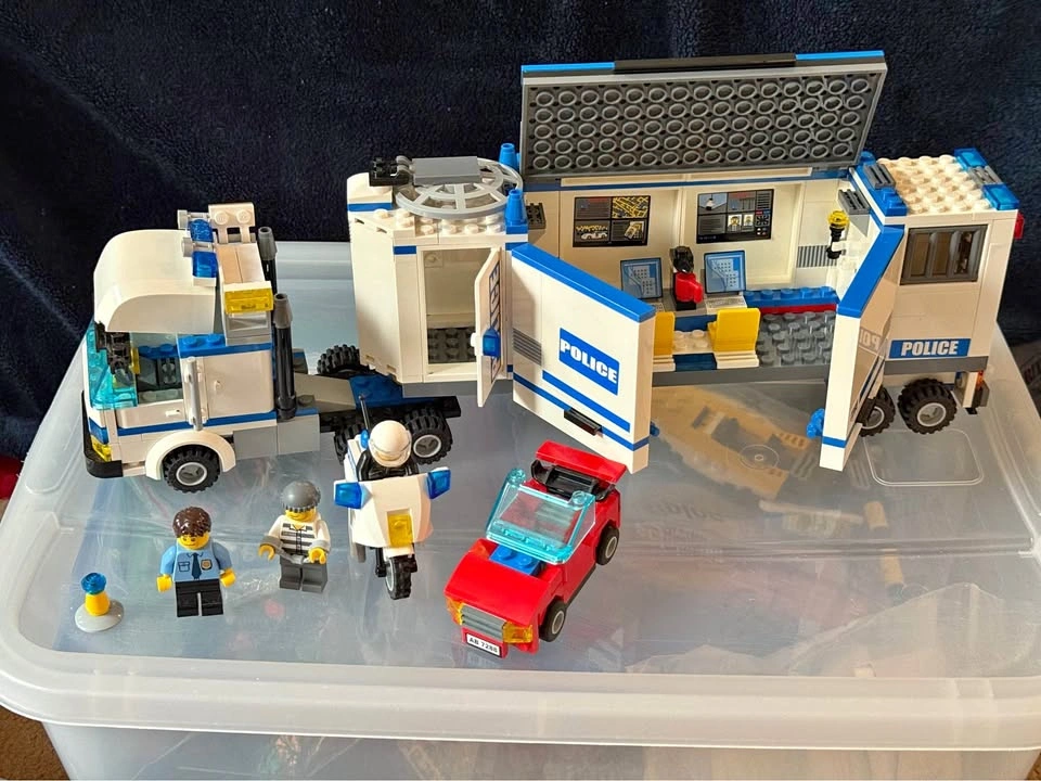 7288 - City - Mobile Police Unit (Retired)