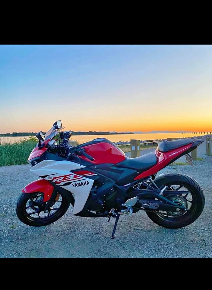 2015 Yamaha YZF-R3 Sportbike