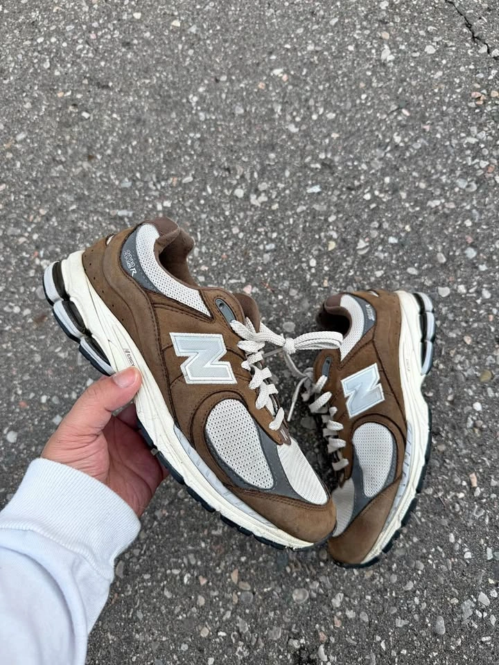 New Balance 2002R Moonbean