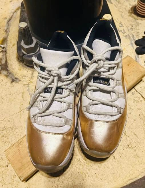 2016 Limited Edition Air Jordan's GOLD - photo 2