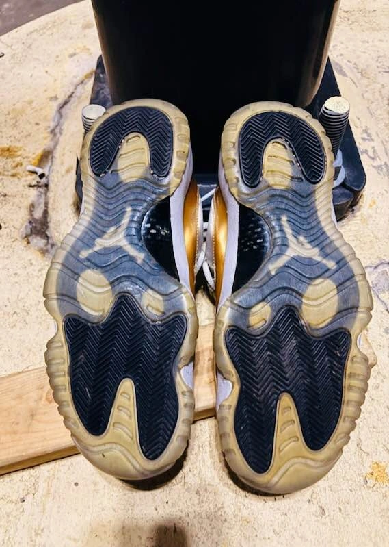 2016 Limited Edition Air Jordan's GOLD - photo 4