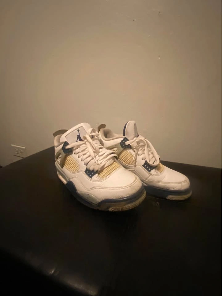4 Pair Of Shoes (Air Force One, Jordan 4, Air Nike, And Nike Air - photo 3