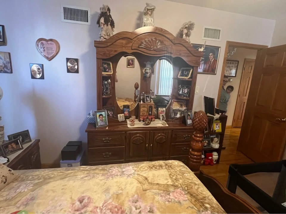 5 Piece Bedroom Set - photo 2