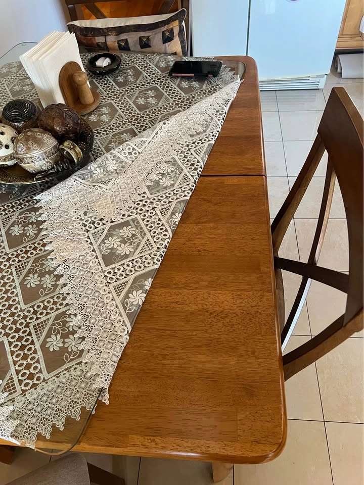 Kitchen Table w Protective Glass (chairs NOT included) - photo 3