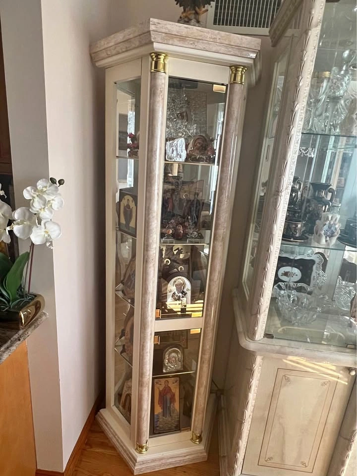 China Display Tower Cabinet with 5 shelves Set of 2