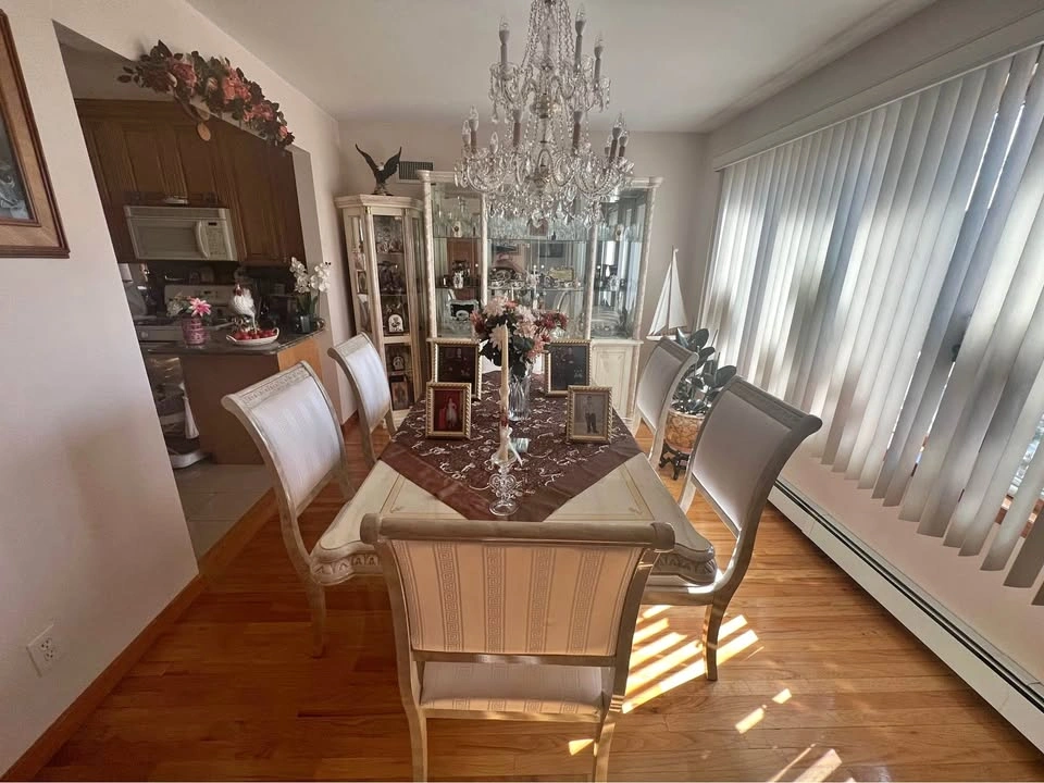 Dining Room Set: Table, 6 Chairs & China Cabinet