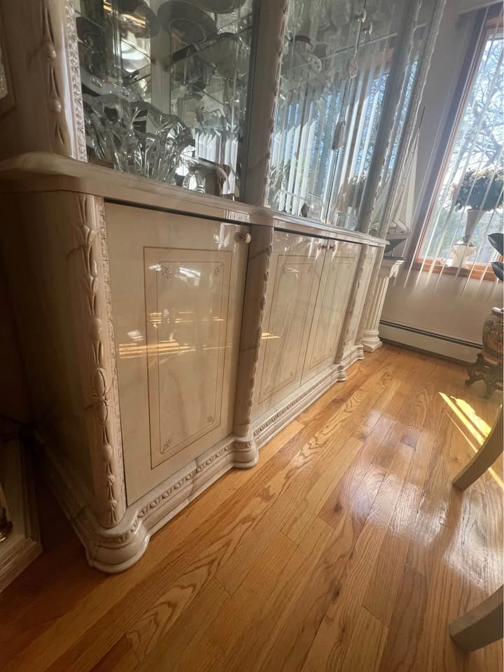Dining Room Set: Table, 6 Chairs & China Cabinet - photo 4