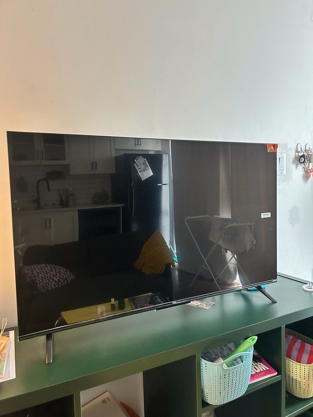 TCL Roku TV 43 inch - photo 2