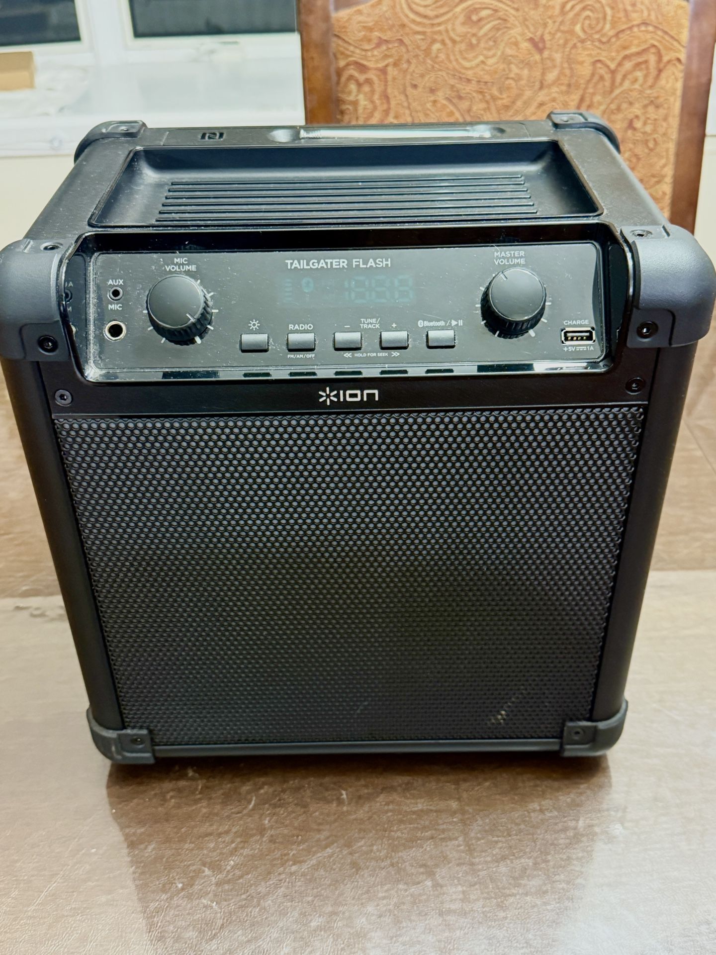ION Tailgater Flash (IPA88) Portable Bluetooth Speaker - photo 2