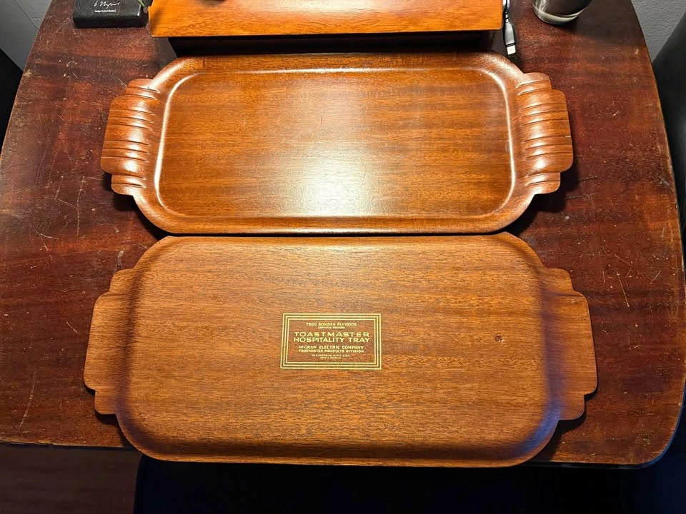 1930s Toastmaster Art Deco Tray Set (2)