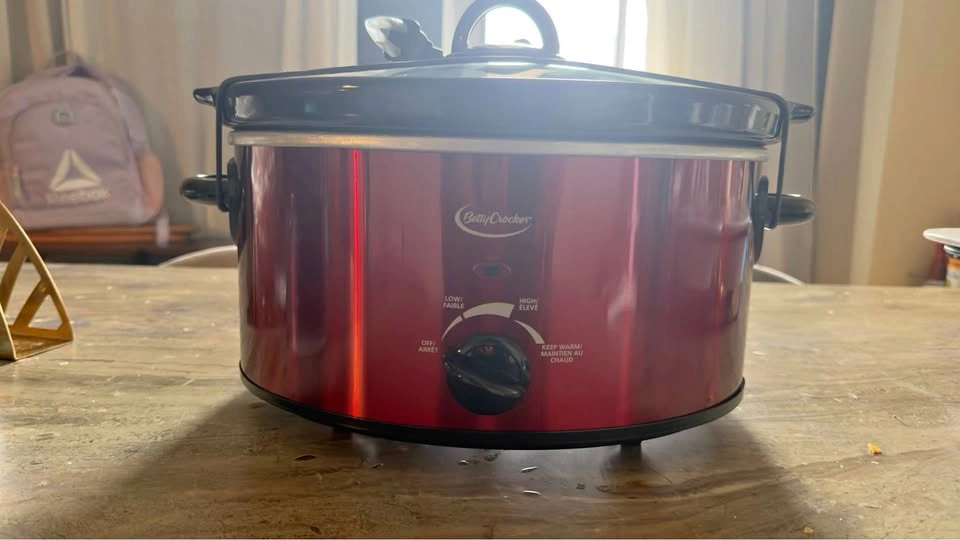 Brand New Betty Crocker Slow Cooker for Sale 🍲