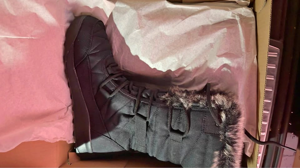 Columbia Women’s Minx IV Winter Boots – Wide