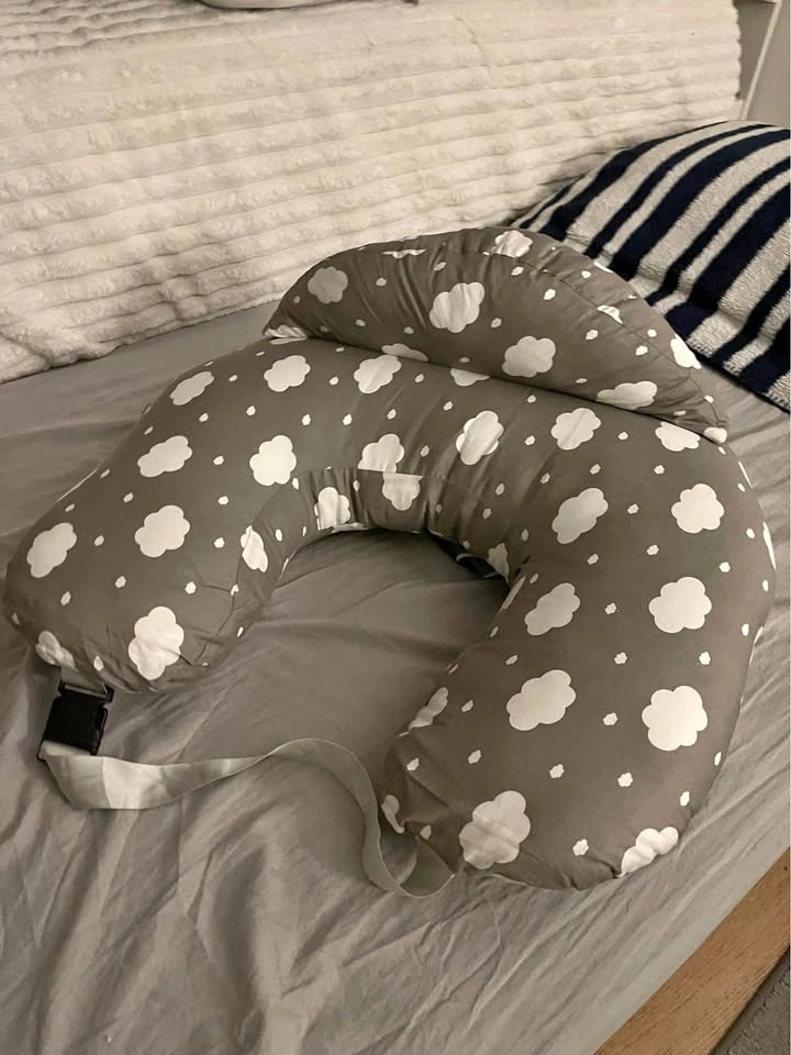 MomCozy Nursing Pillow