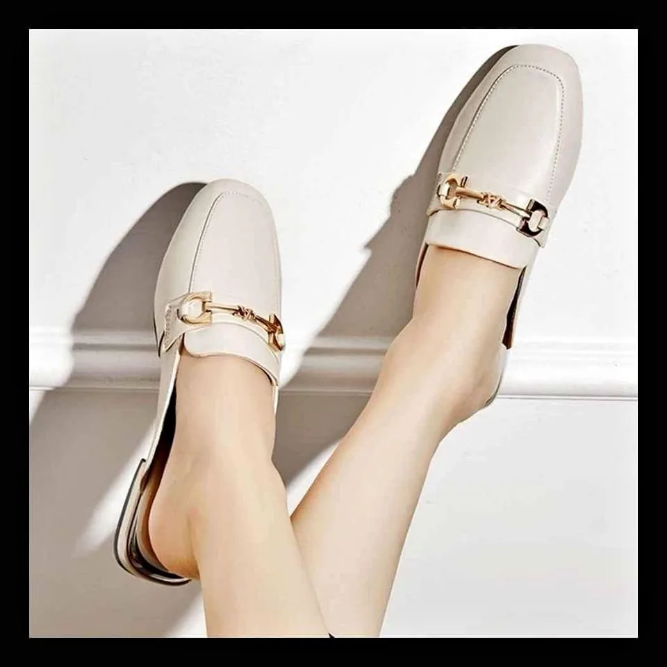 Brand New Karen Leather Mules Slippers Size 8.5 thumbnail