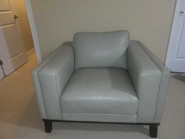 Palliser Leather Sofa and Chair Set - photo 3