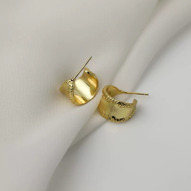 Chic Gold Color C-Shape Hoop Stud Earrings - photo 2