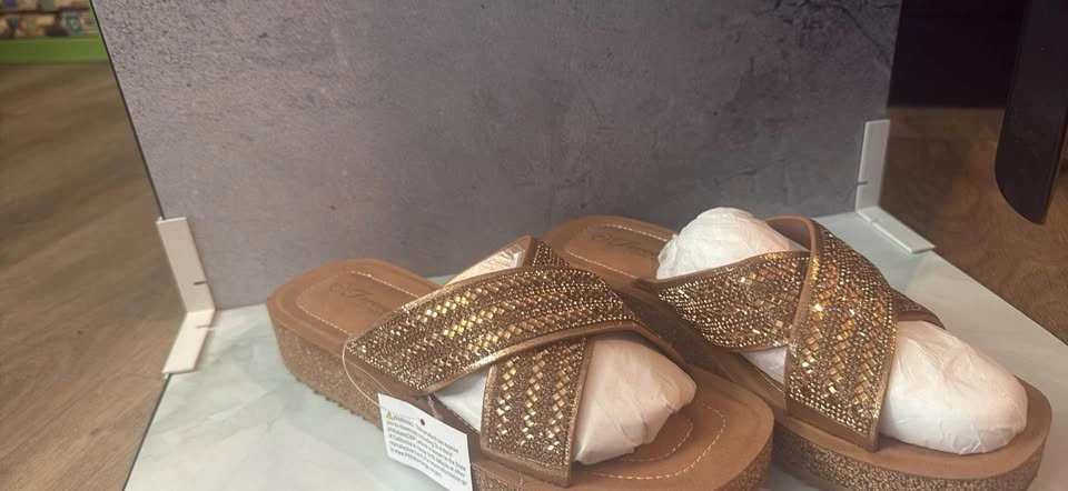 Women's Sandals - photo 3