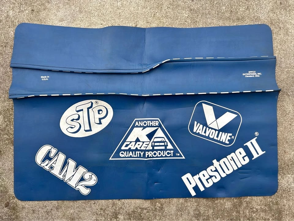 Vintage 70s/80s Mechanic Fender Cover - STP/Valvoline/Prestone
