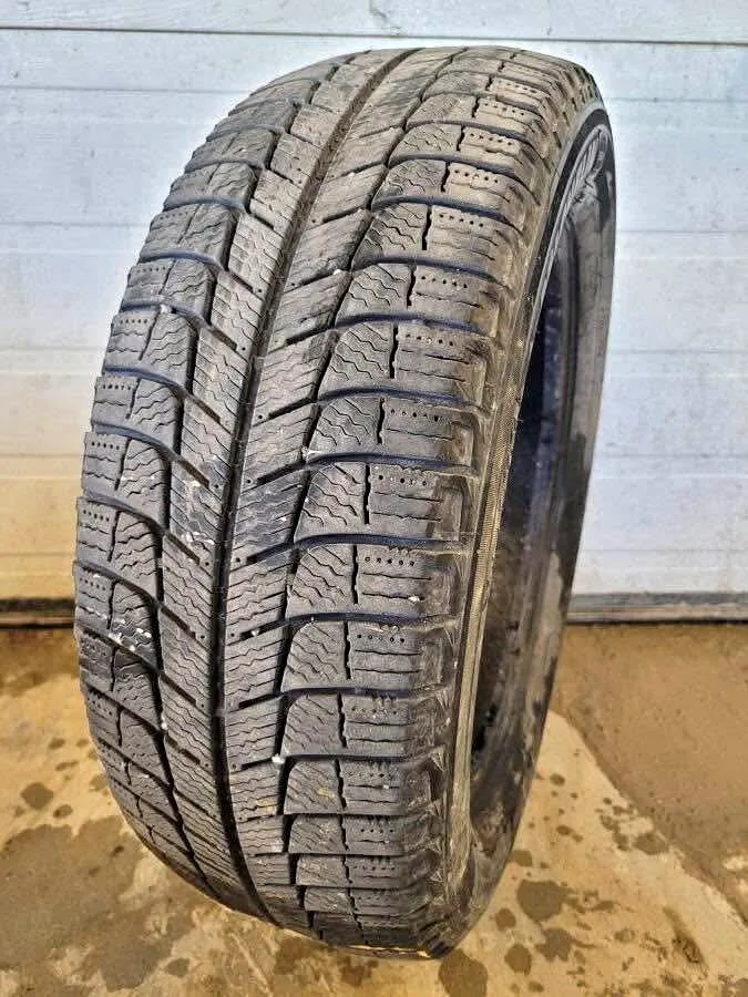 Michelin X Ice Winter Tires 265/70/17 thumbnail