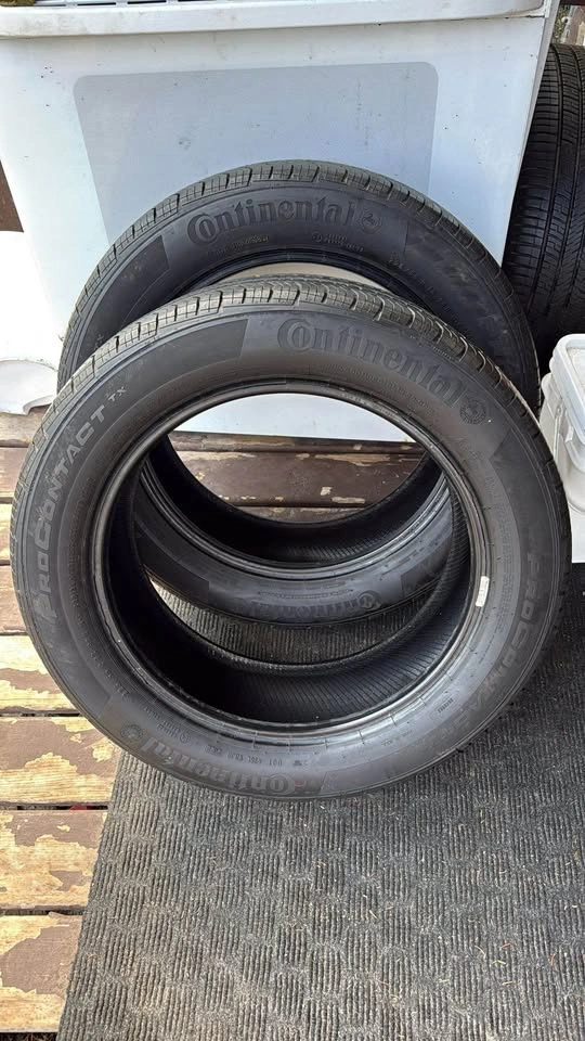 Continental ProContact TX Tires - 225/55R18 - 85% Tread (Pair) - photo 2