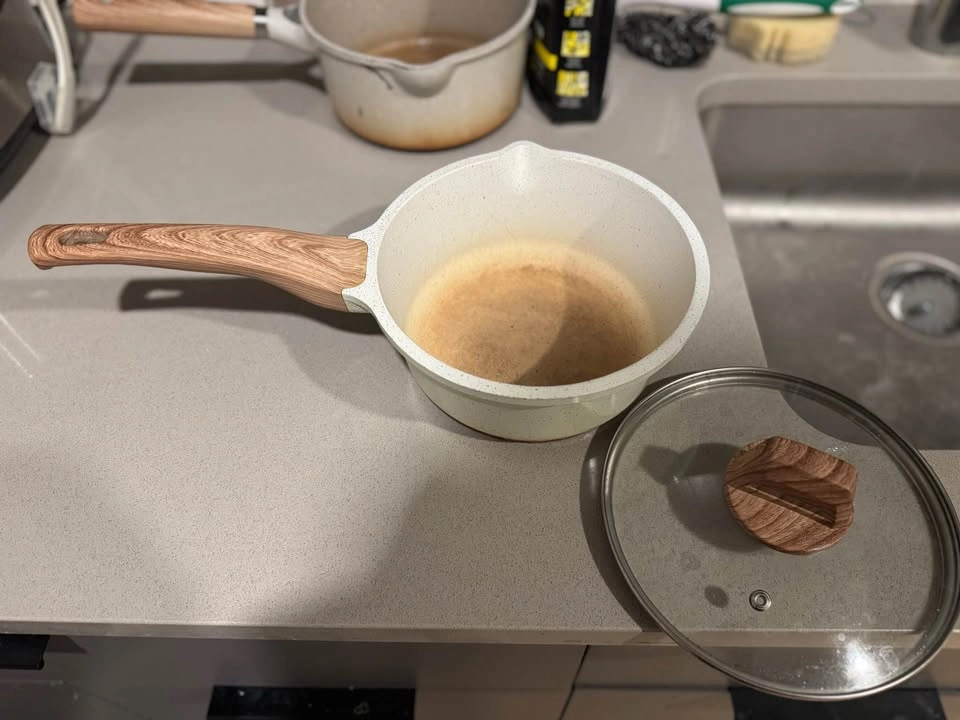Cream Saucepan with Wood Handle & Lid - photo 2