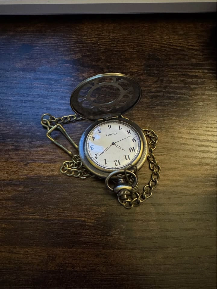 Vintage Style Pocket Watch with Chain - Costume Prop - photo 2