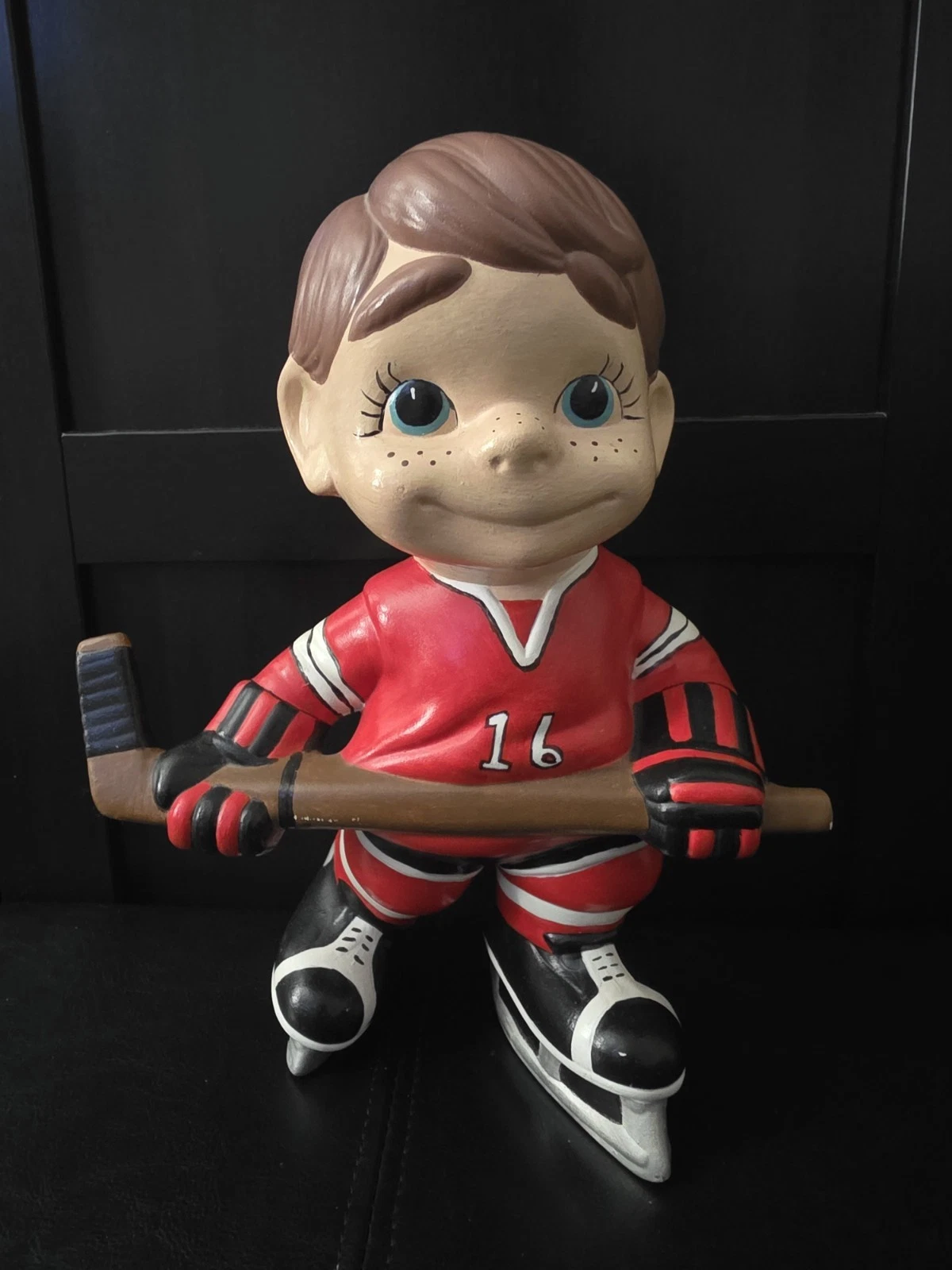 1970's Atlantic Mold Ceramic Hockey Player-#16